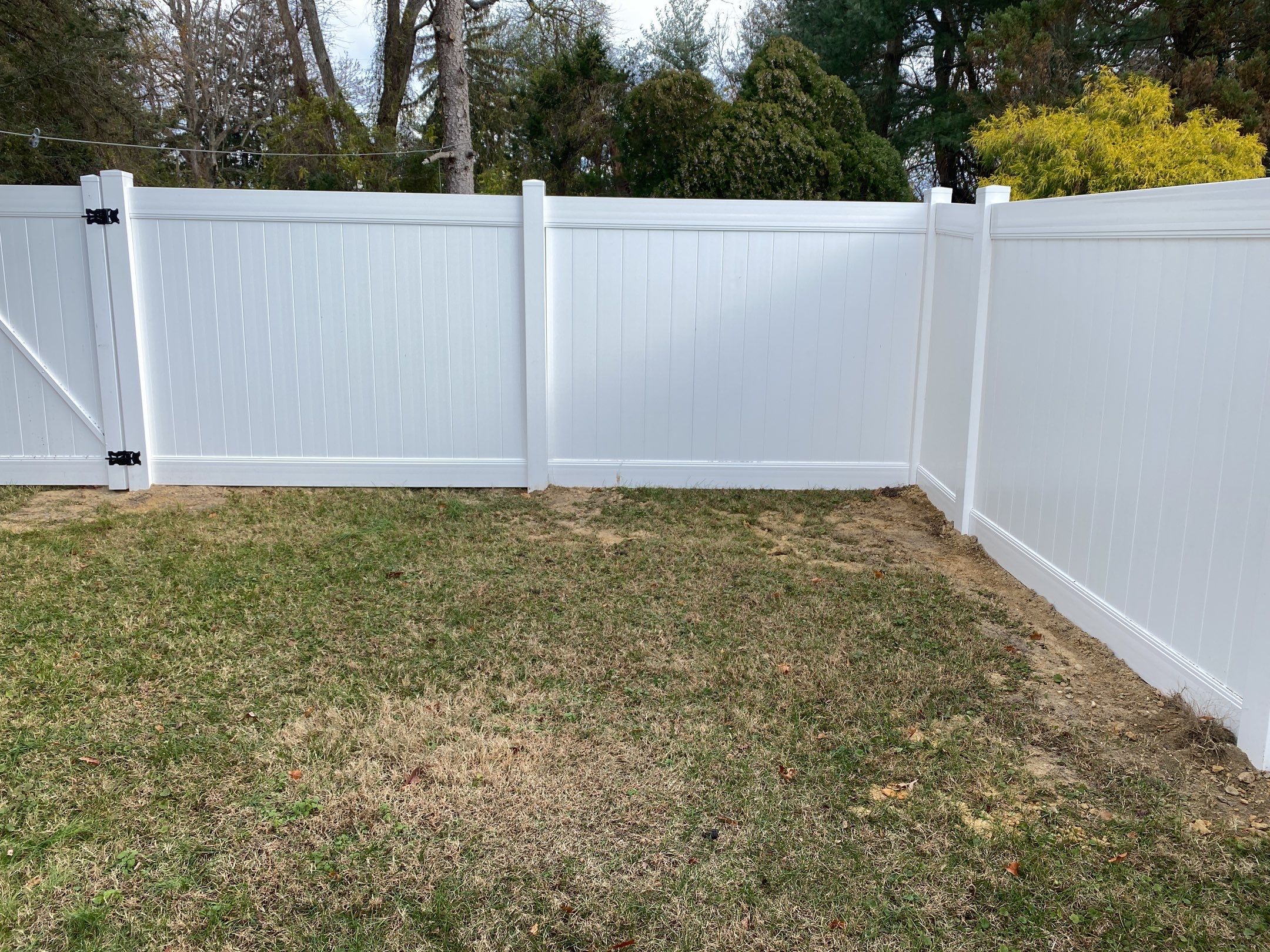 Commercial-Township-New-Jersey-Vinyl-Fence-Installation-1